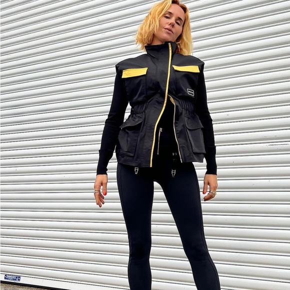 New P.E Nation Aurora Jacket Vest Black Yellow Medium - Picture 1 of 5